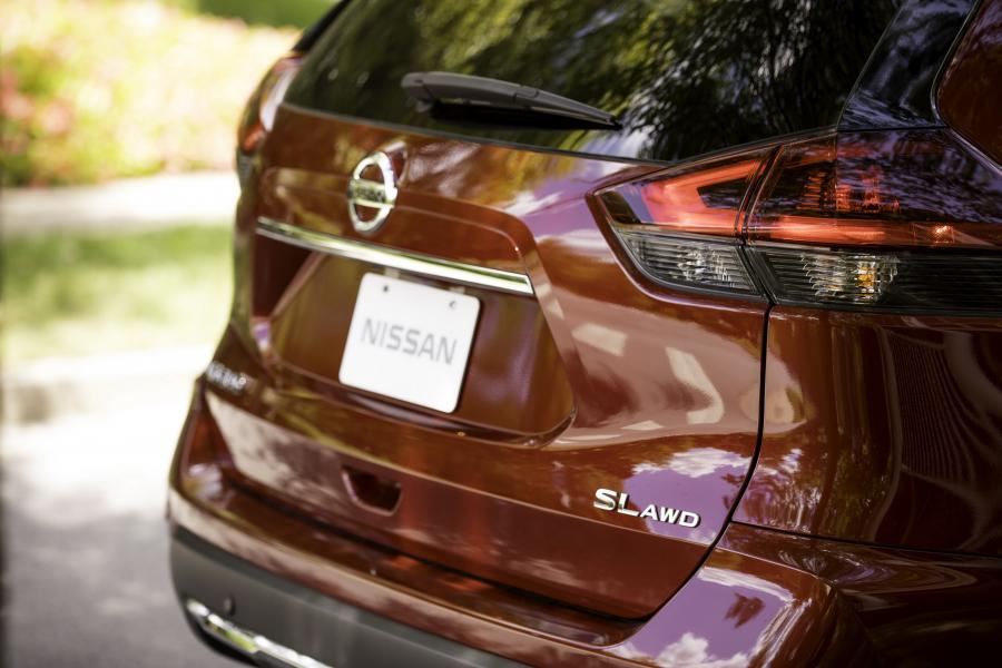 Детали экстерьера Nissan Rogue (T32) 2016 года  (фото 37 из 40)